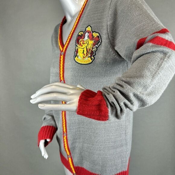 ❌SOLD❌ Harry Potter Wizarding World Button-Up Cardigan Sweater - Picture 6 of 7